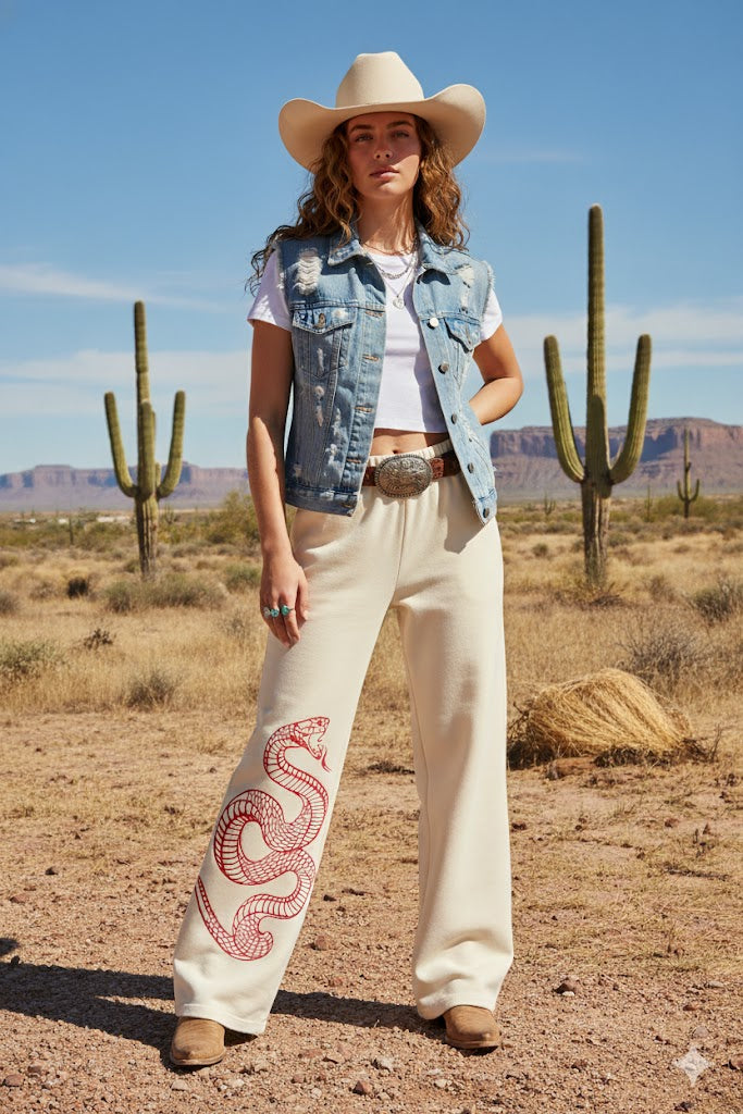 WesternVibe logo detail – premium Off White streetwear